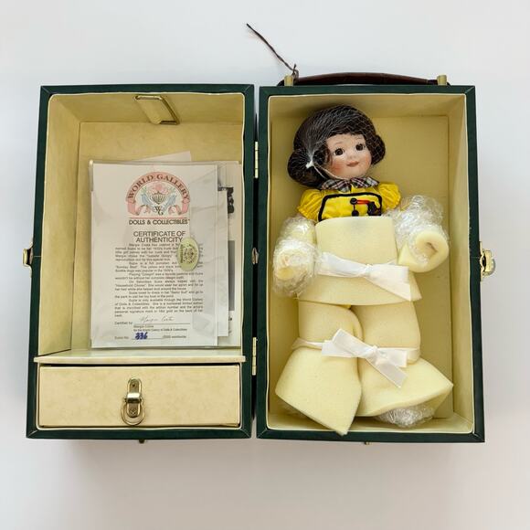 World Gallery Suzie by Margie Costa 11" Porcelain Doll with Trunk New Open Box - Picture 3 of 9